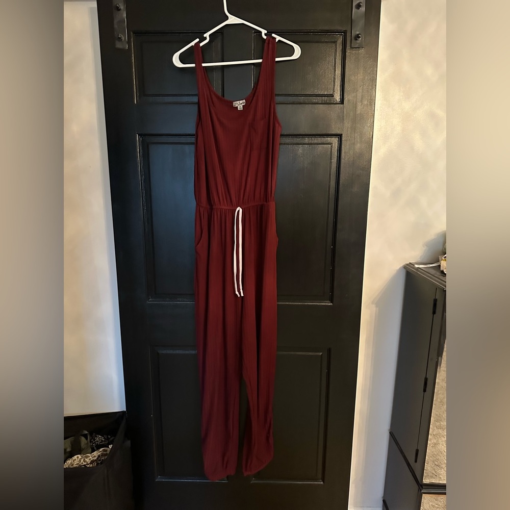 Maroon jumper with pull tie at waist